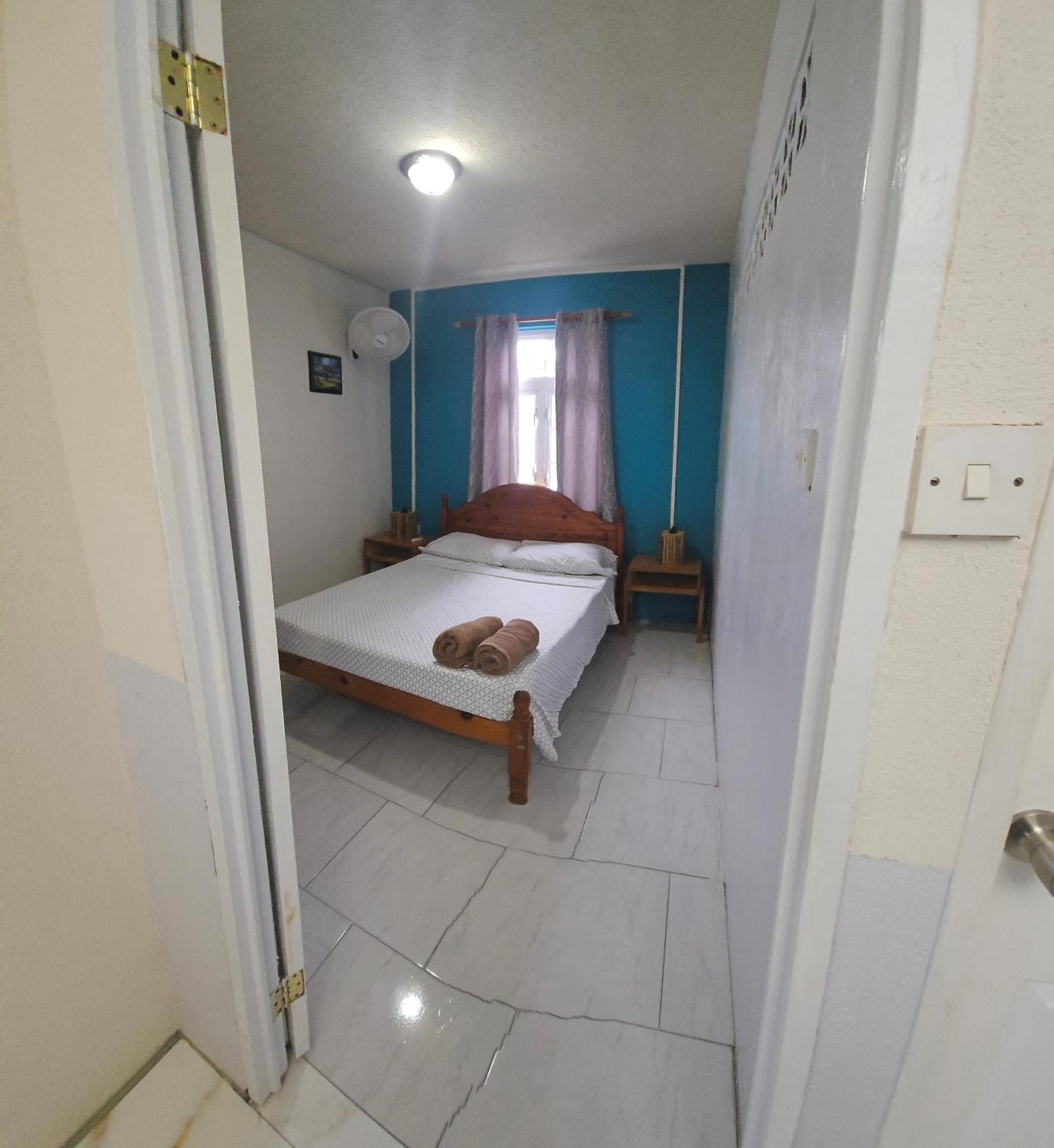 Gloria'S Hideaway Apartment ไครสต์เชิร์ช ภายนอก รูปภาพ